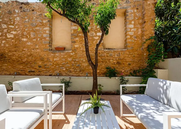 Cosy Haven Hidden Gem In The Center Апартаменты *