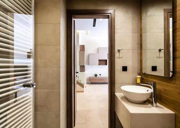 Cosy Haven Hidden Gem In The Center Апартаменты Каламата